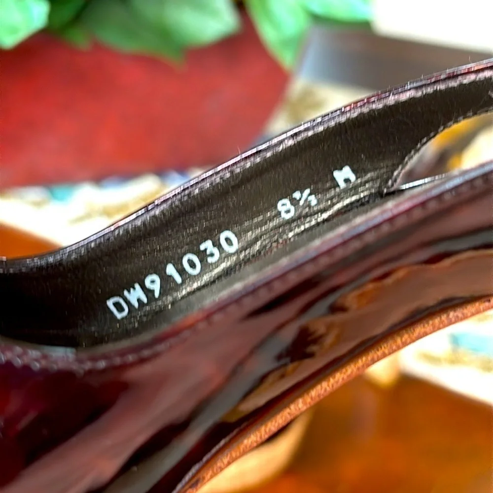 Stuart Weitzman for Scoop NYC Slingback Peep Toe Heels Tortoise Patent Leather